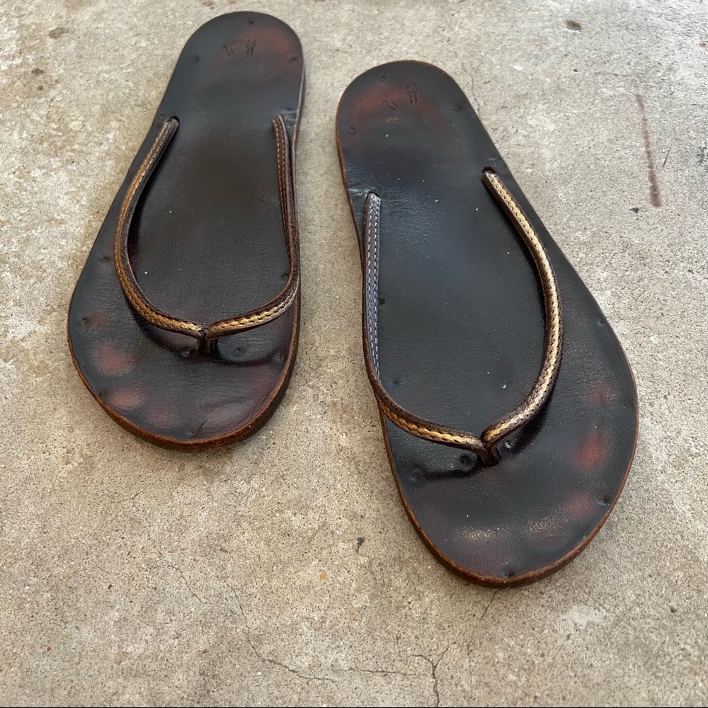 Jutta Neumann Hand Made Brown Leather Thong Sandal w Gold Leather Trim Sz 9